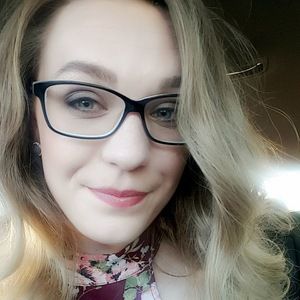 Meet your Posher, Carlee